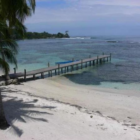 Bocas Beachfront Lodge Bocas del Toro Exteriör bild